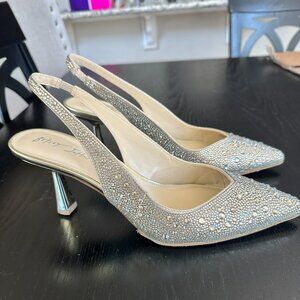 Betsey Johnson Clark Light Gold 10 M